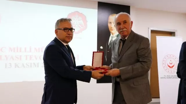 Niğde'de 37 Kıbrıs Gazisine madalya verildi Niğde'de 37 Kıbrıs Gazisine madalya verildi