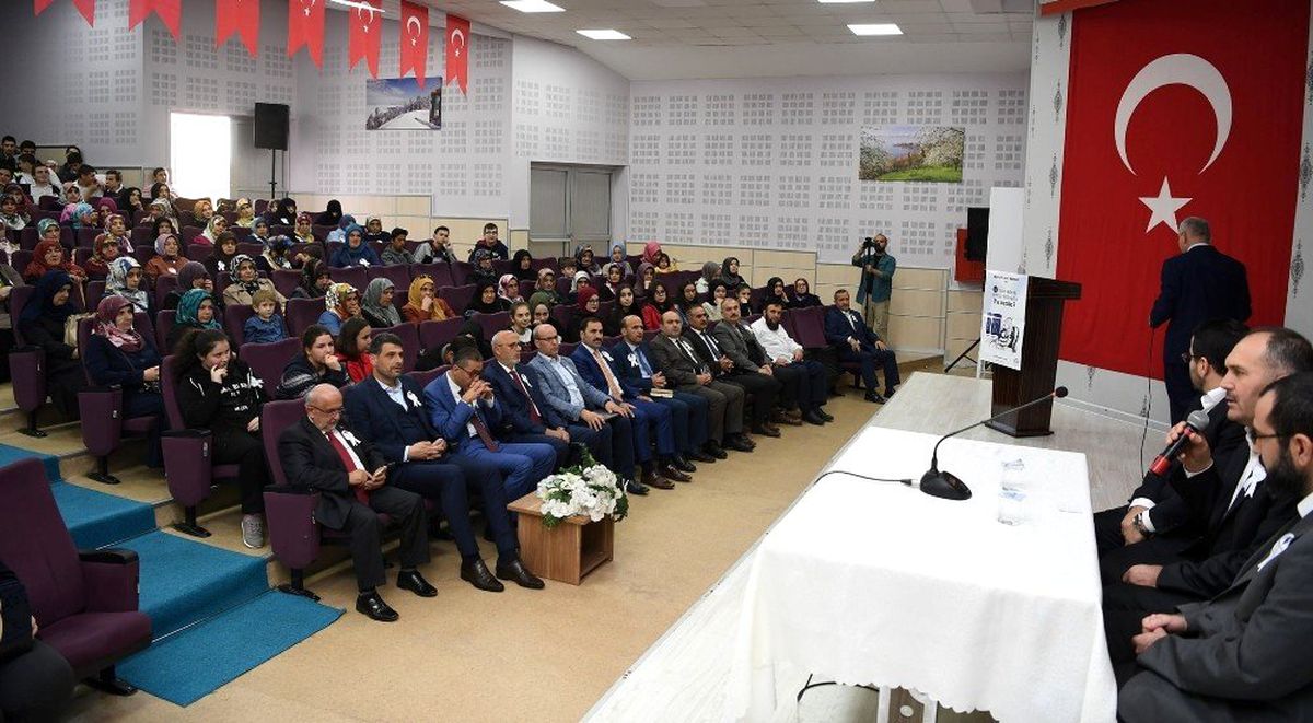 'Peygamberimiz ve Aile' Kartepe'de konuşuldu
