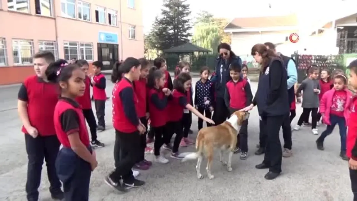 Polisler öğrencilerle bir araya geldi