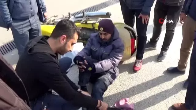 PTT çalışanı ölümden döndü..İlk müdahaleyi yoldan geçen sağlık çalışanı yaptı PTT çalışanı ölümden döndü..İlk müdahaleyi yoldan geçen sağlık çalışanı yaptı