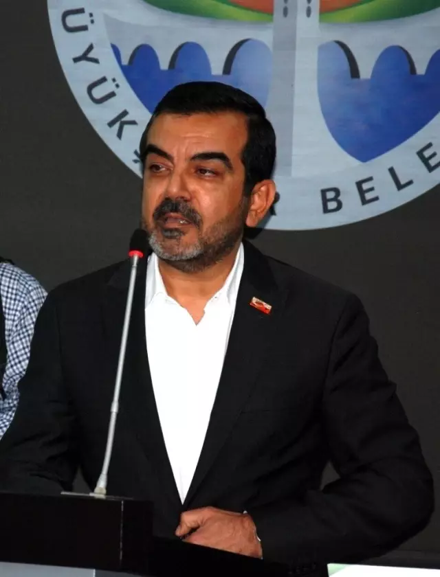 Sanatçı meclis üyesinden yeni konser salonu önerisi Sanatçı meclis üyesinden yeni konser salonu önerisi