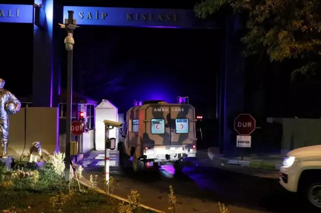 Şanlıurfa'daki Zırhlı Tugay Komutanlığı'nda peş peşe patlamalar: 17 kişi yaralandı Şanlıurfa'daki Zırhlı Tugay Komutanlığı'nda peş peşe patlamalar: 17 kişi yaralandı