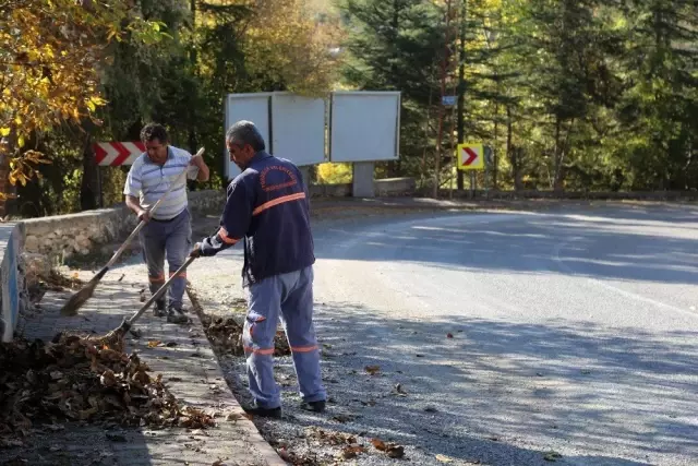 Toroslar'ın 'Sokakta Temizlik Var' projesi yaylalarda devam ediyor Toroslar'ın 'Sokakta Temizlik Var' projesi yaylalarda devam ediyor