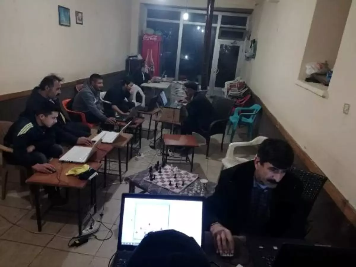 Van'ın Bahçesaray ilçesindeki online satranç turnuvasına büyük ilgi