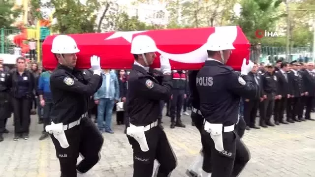 Yürüyüş yaparken rahatsızlanan polis memuru vefat etti Yürüyüş yaparken rahatsızlanan polis memuru vefat etti