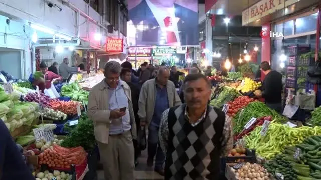 Zehirlenme vakaları ıspanak satışlarını düşürdü Zehirlenme vakaları ıspanak satışlarını düşürdü