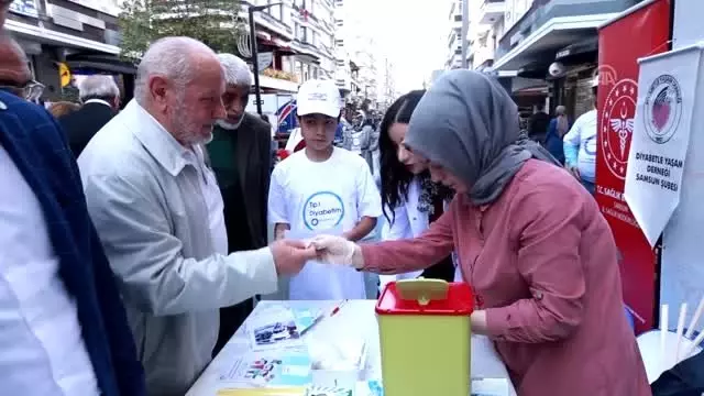 'Aileni Diyabetten Koru' farkındalık yürüyüşü 'Aileni Diyabetten Koru' farkındalık yürüyüşü