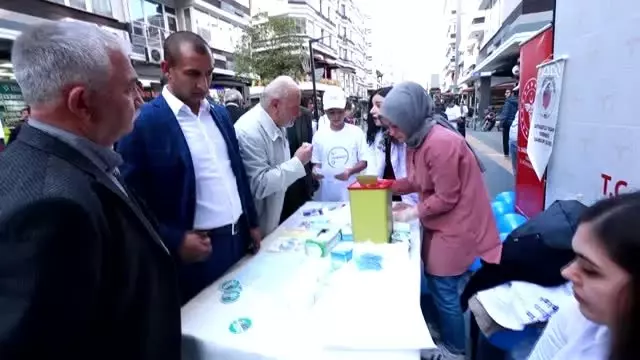 'Aileni Diyabetten Koru' farkındalık yürüyüşü 'Aileni Diyabetten Koru' farkındalık yürüyüşü