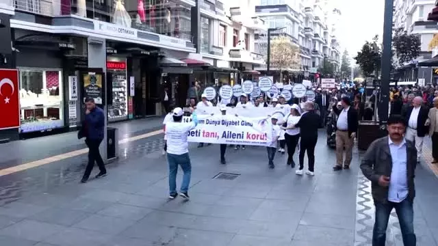 'Aileni Diyabetten Koru' farkındalık yürüyüşü 'Aileni Diyabetten Koru' farkındalık yürüyüşü