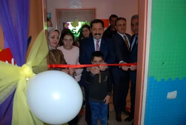 Ardahan'da özel eğitimli öğrenciler için eğitim verecek otizmli sınıfları ve spor salonu açıldı Ardahan'da özel eğitimli öğrenciler için eğitim verecek otizmli sınıfları ve spor salonu açıldı