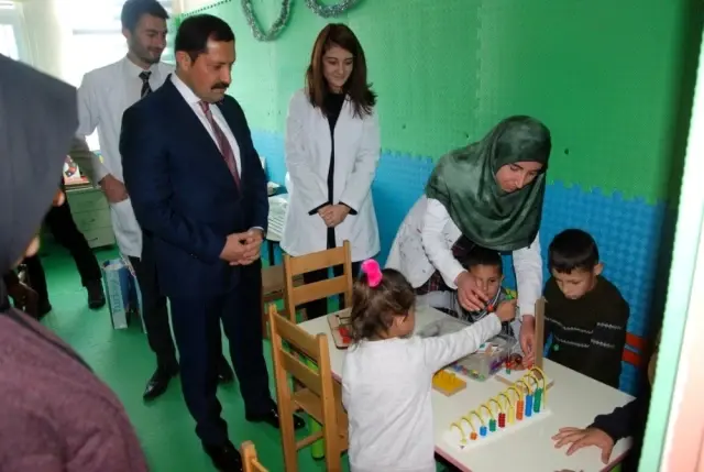 Ardahan'da özel eğitimli öğrenciler için eğitim verecek otizmli sınıfları ve spor salonu açıldı Ardahan'da özel eğitimli öğrenciler için eğitim verecek otizmli sınıfları ve spor salonu açıldı