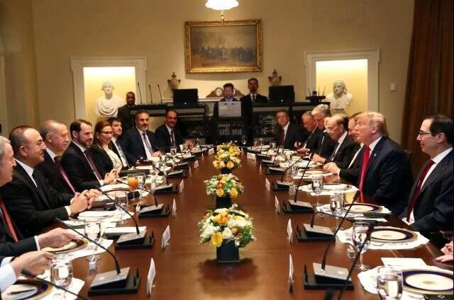 Azil soruşturmasını soran gazeteciye Trump'ın yanıtı şaşırttı: Erdoğan ile görüşmem azil soruşturmasında daha önemli