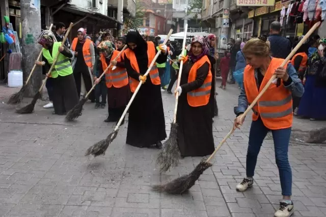 Bağlar sokaklarına kadın eli değdi Bağlar sokaklarına kadın eli değdi