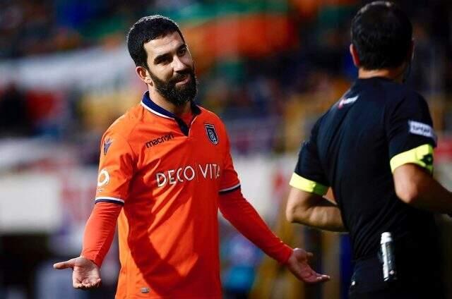 Başakşehir devre arasında Arda Turan'ı gönderebilir