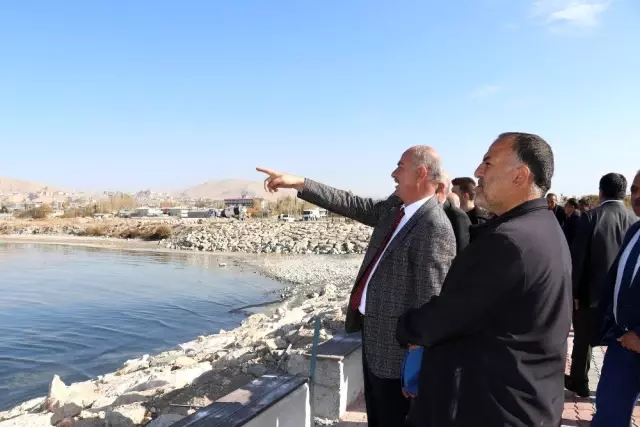 Başkan Akman, basın mensuplarıyla bir araya geldi Başkan Akman, basın mensuplarıyla bir araya geldi