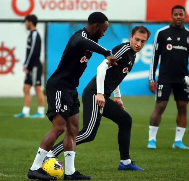 Beşiktaş'ta Konyaspor maçı hazırlıkları başladı Beşiktaş'ta Konyaspor maçı hazırlıkları başladı