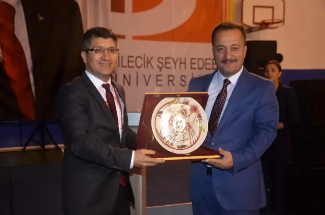 'Boydan Devlete Osmanlı Sempozyumu'nun açılışı yapıldı 'Boydan Devlete Osmanlı Sempozyumu'nun açılışı yapıldı