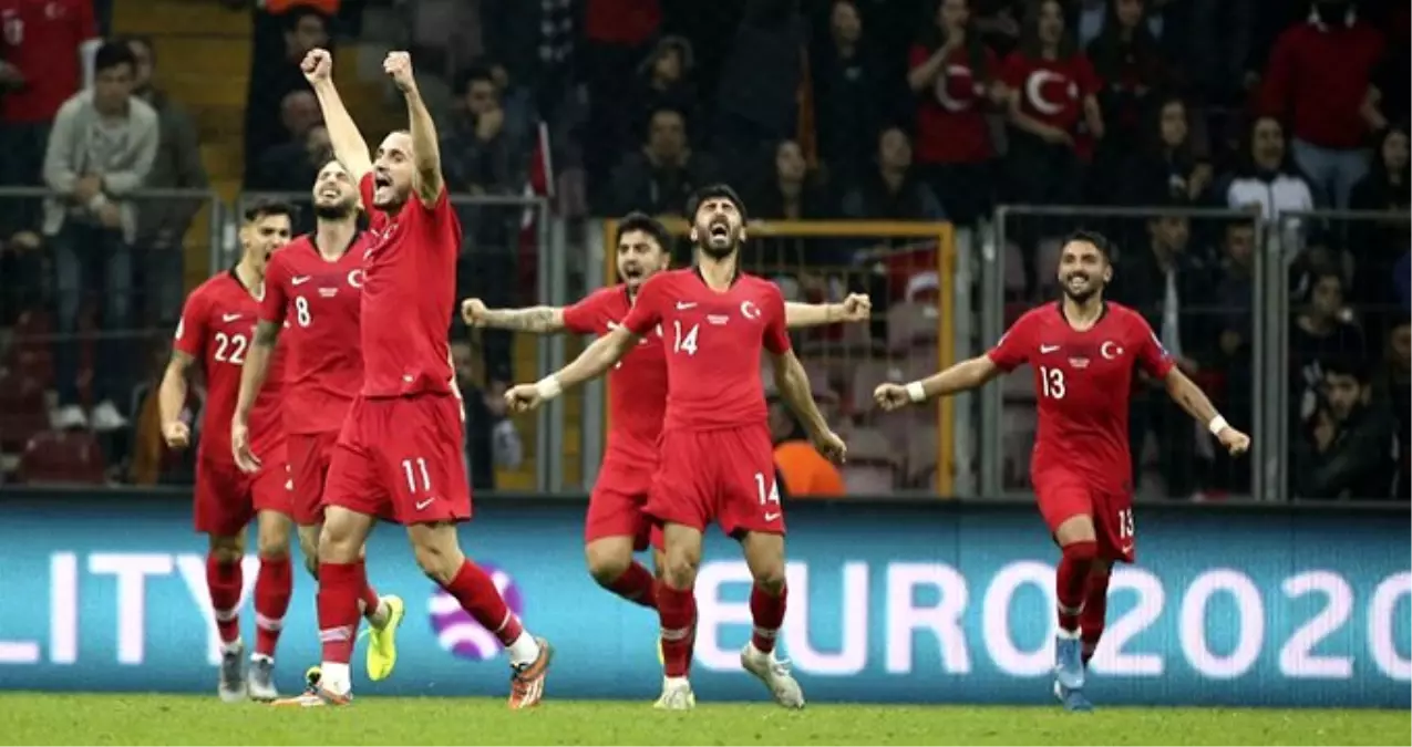 Burak Yılmaz: Mehmetçik'e armağan olsun