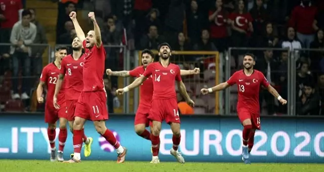 Burak Yılmaz: Mehmetçik'e armağan olsun