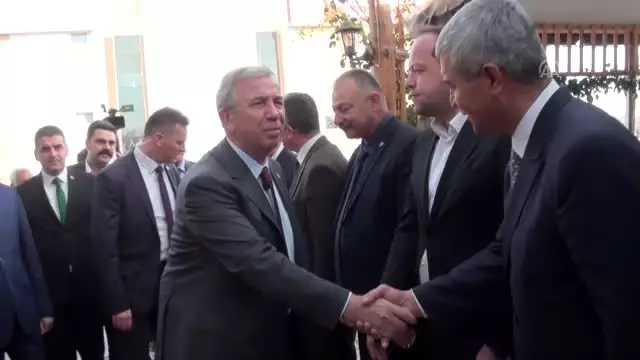 Büyükşehir Belediye Başkanı Yavaş, Çubuk'ta ziyaretlerde bulundu Büyükşehir Belediye Başkanı Yavaş, Çubuk'ta ziyaretlerde bulundu