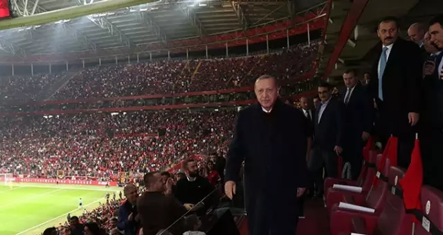 Cumhurbaşkanı Recep Tayyip Erdoğan'dan İzlanda maçı yorumu Cumhurbaşkanı Recep Tayyip Erdoğan'dan İzlanda maçı yorumu