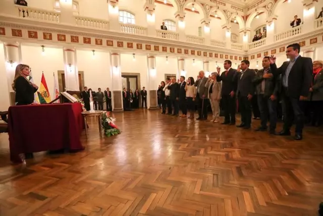 Darbe tehdidiyle indiren Genelkurmay Başkanı görevden alındı