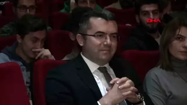 Erzurum Valisi Memiş: Futbolcu olacaktım, öğretmenin şaplağı ile vali oldum Erzurum Valisi Memiş: Futbolcu olacaktım, öğretmenin şaplağı ile vali oldum
