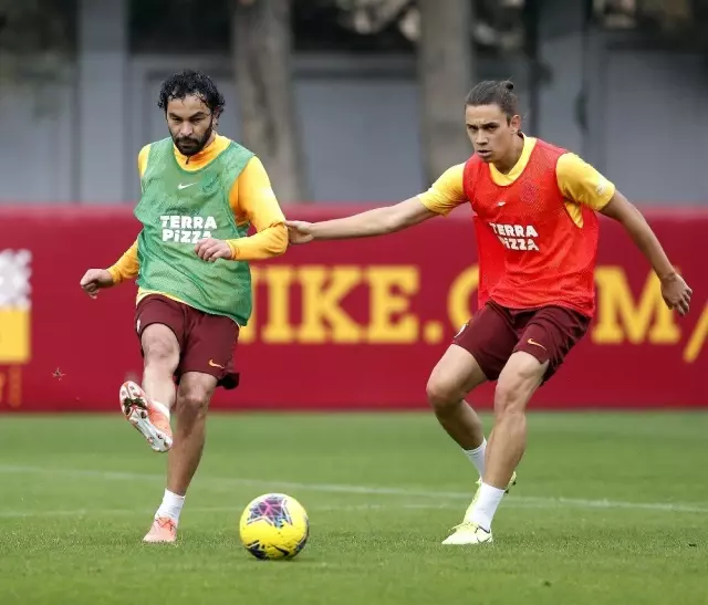 Galatasaray'da Başakşehir mesaisi sürüyor Galatasaray'da Başakşehir mesaisi sürüyor