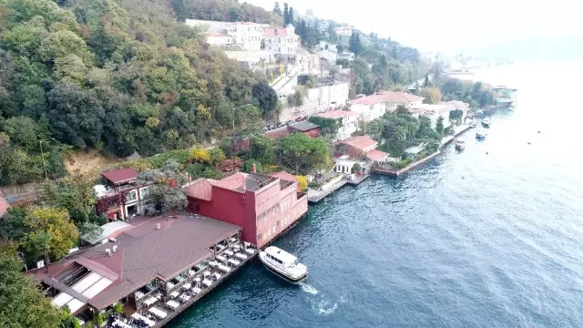 Geminin çarptığı yalının son hali havadan görüntülendi Geminin çarptığı yalının son hali havadan görüntülendi