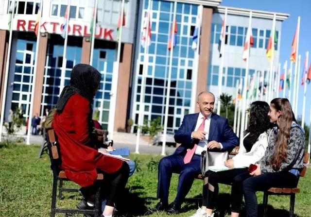 GRÜ Rektörü Prof. Dr. Yılmaz Can, basın mensupları ile bir araya geldi GRÜ Rektörü Prof. Dr. Yılmaz Can, basın mensupları ile bir araya geldi