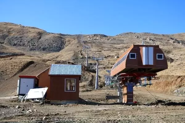 Hakkari'de kayak merkezi kışa hazır