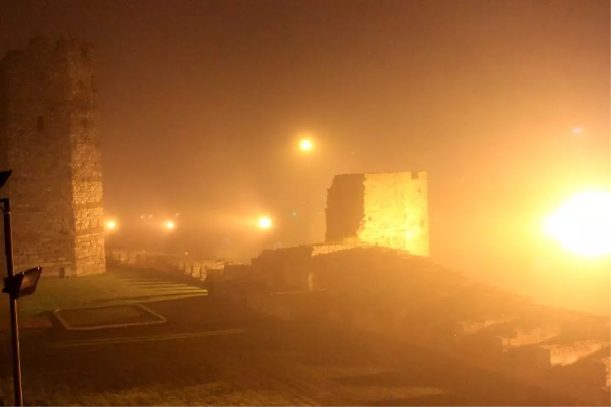 İstanbul'da sis etkili oluyor