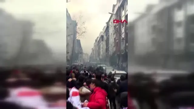 İstanbul-maç öncesi 18 yaşındaki taraftarın öldürüldüğü kavgada sanığa müebbet hapis İstanbul-maç öncesi 18 yaşındaki taraftarın öldürüldüğü kavgada sanığa müebbet hapis