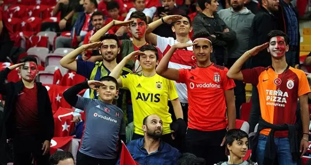 İşte Türkiye-İzlanda maçından kareler İşte Türkiye-İzlanda maçından kareler