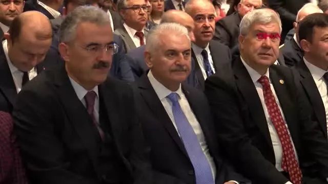 İzmir binali yıldırım, ege ekonomik forum'a katıldı İzmir binali yıldırım, ege ekonomik forum'a katıldı