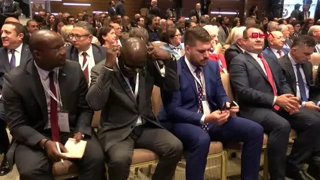 İzmir binali yıldırım, ege ekonomik forum'a katıldı İzmir binali yıldırım, ege ekonomik forum'a katıldı