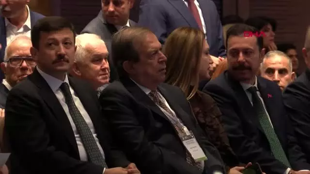 İzmir binali yıldırım, ege ekonomik forum'a katıldı İzmir binali yıldırım, ege ekonomik forum'a katıldı