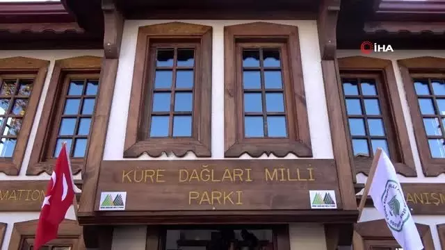 Kastamonu'da kanyon ve şelaleleri 80 bin kişi ziyaret etti Kastamonu'da kanyon ve şelaleleri 80 bin kişi ziyaret etti