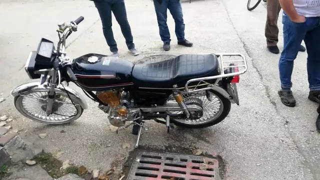 Kovalamaca sonucu motosikletini geri aldı Kovalamaca sonucu motosikletini geri aldı
