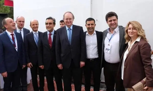 Kuşadası'nda AB merkezi açıldı