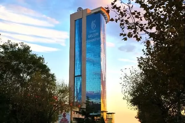 Liseliler 1'inci ara tatillerini üniversitede geçirecek