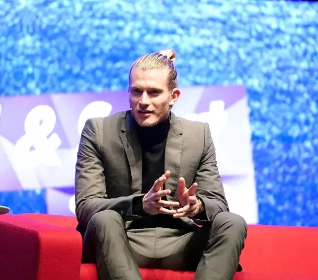 Loris Karius: 'Türkiye'de en beğendiğim futbolcu Burak Yılmaz' Loris Karius: 'Türkiye'de en beğendiğim futbolcu Burak Yılmaz'