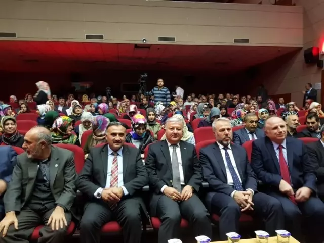Mevlid-i Nebi Haftası'nda 'Peygamberimiz ve Aile Hayatı' Anlatıldı Mevlid-i Nebi Haftası'nda 'Peygamberimiz ve Aile Hayatı' Anlatıldı
