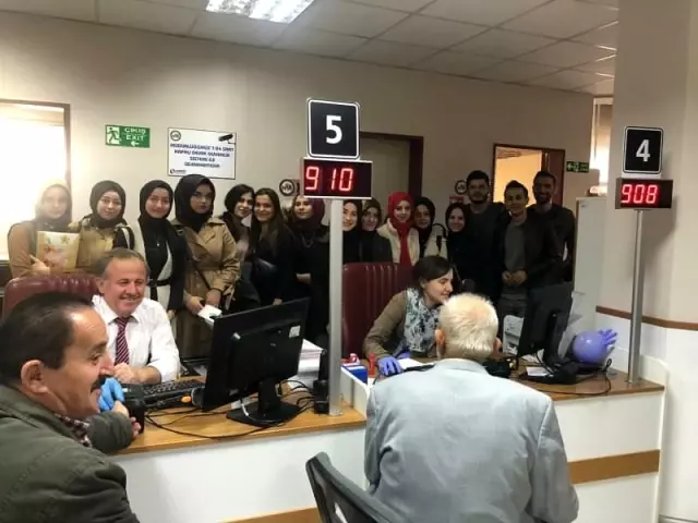 Öğrencilere Nüfus Müdürlüğü'nde uygulamalı eğitim