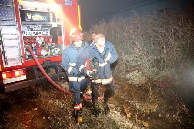 Sakarya'da geri dönüşüm deposunda çıkan yangın kontrol altına alındı
