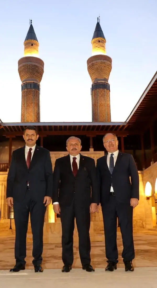 Şentop: Türkiye, Cumhurbaşkanımızın liderliğinde önemli diplomatik başarı elde etti (3) Şentop: Türkiye, Cumhurbaşkanımızın liderliğinde önemli diplomatik başarı elde etti (3)