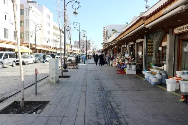 Sur esnafından 'asfalt mı parke taşı mı' referandumu