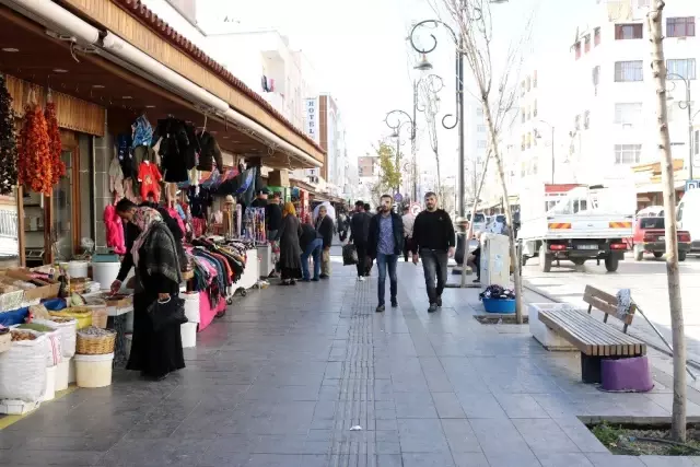 Sur esnafından 'asfalt mı parke taşı mı' referandumu