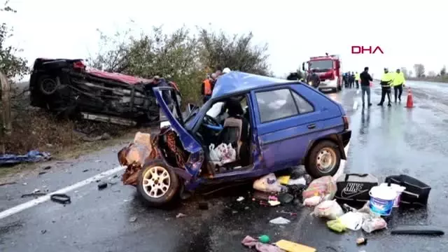 Tekirdağ'da yağış kaza getirdi: 2 ölü, 3 yaralı Tekirdağ'da yağış kaza getirdi: 2 ölü, 3 yaralı