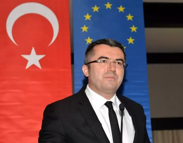 Vali Memiş Mahalli İdarelerin önemine değindi Vali Memiş Mahalli İdarelerin önemine değindi
